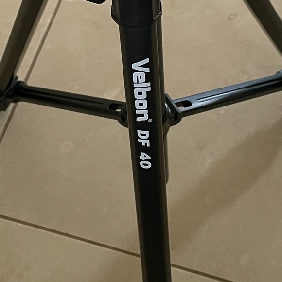 Velbon DF-40 Camera Tripod - Picture 7 of 7
